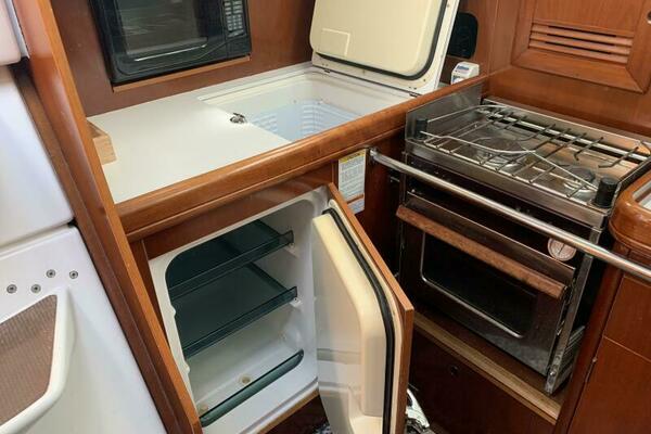 2004 Beneteau Oceanis 393