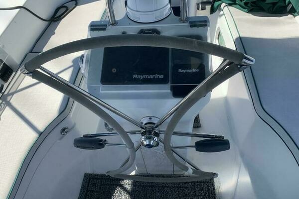 Photo of the 2004 Beneteau Oceanis 393 "La Vida"