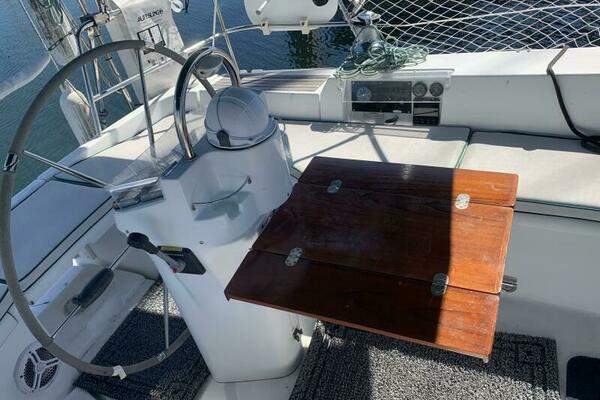 2004 Beneteau Oceanis 393