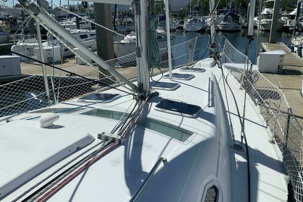 Photo of the 2004 Beneteau Oceanis 393 "La Vida"