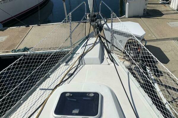 2004 Beneteau Oceanis 393