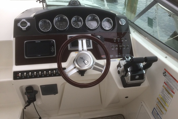 Sea Ray 310da Helm