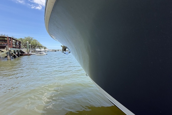 Edgewater 368 CC Yacht For Sale
