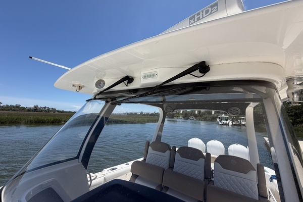Edgewater 368 CC Yacht For Sale