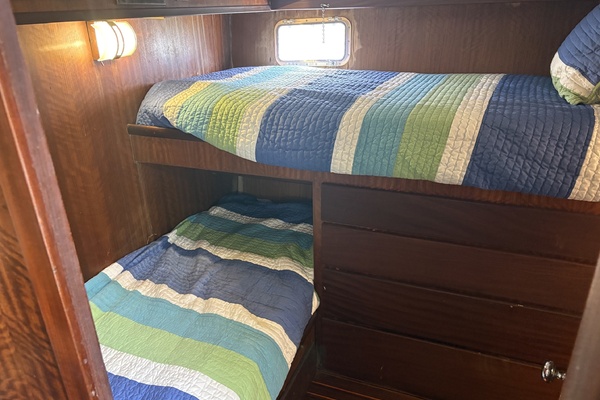 Reel Intel 42ft Hatteras Yacht For Sale