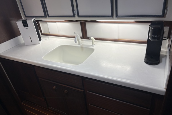 Reel Intel 42ft Hatteras Yacht For Sale
