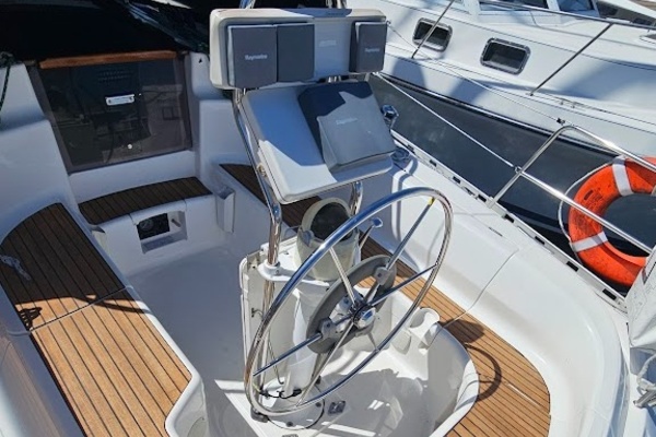 D Uphoria 36ft Dufour Yacht For Sale