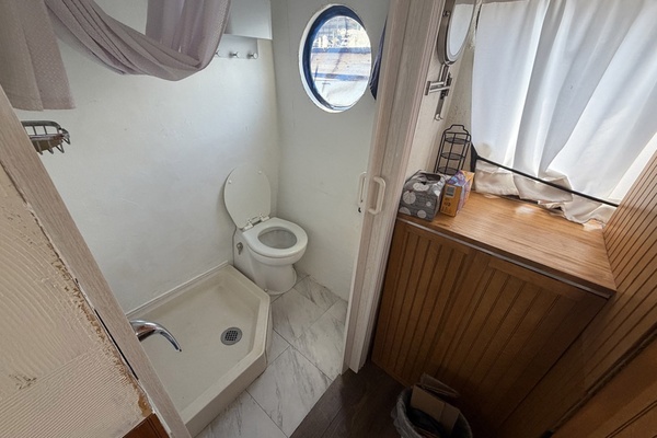 38ft Holiday Mansion Yacht For Sale