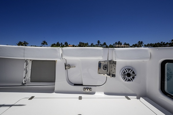 Sportsman 352 Open Yacht For Sale