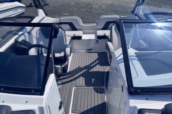 24ft Yamaha Boats Yacht For Sale