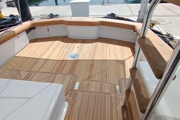 Photo of the 1998 American Custom Yachts 