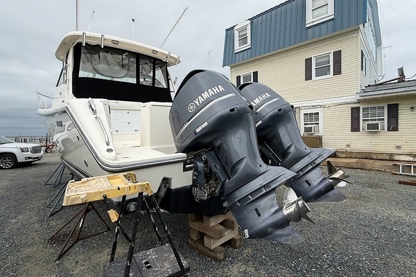 2009 Pursuit 35