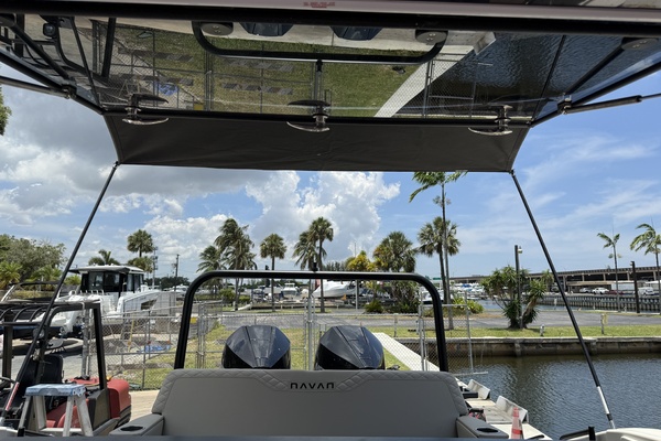 33ft Navan Yacht For Sale