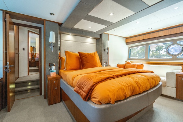 HILLROSE 28 74ft Sunseeker Yacht For Sale