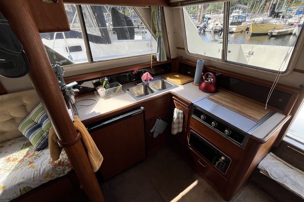 Shirley Rose 30ft Tollycraft Yacht For Sale