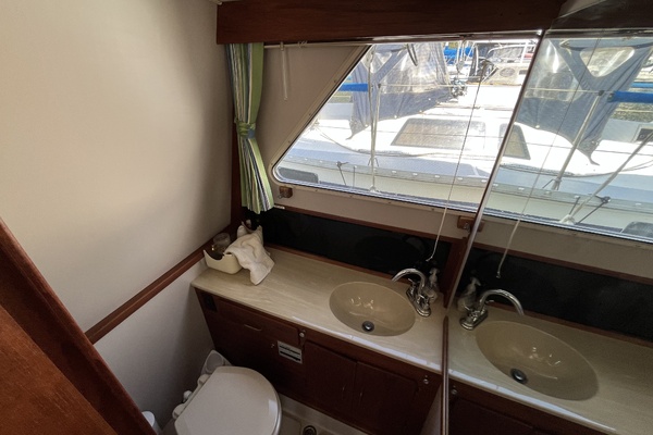 Shirley Rose 30ft Tollycraft Yacht For Sale