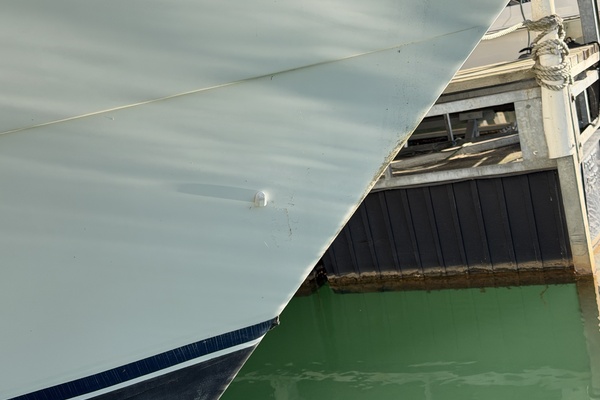31ft Carver Yacht For Sale