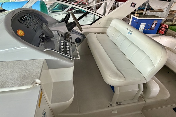 31ft Carver Yacht For Sale