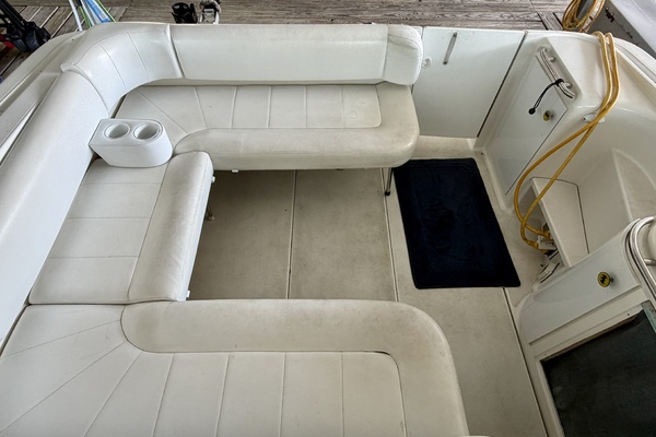 31ft Carver Yacht For Sale