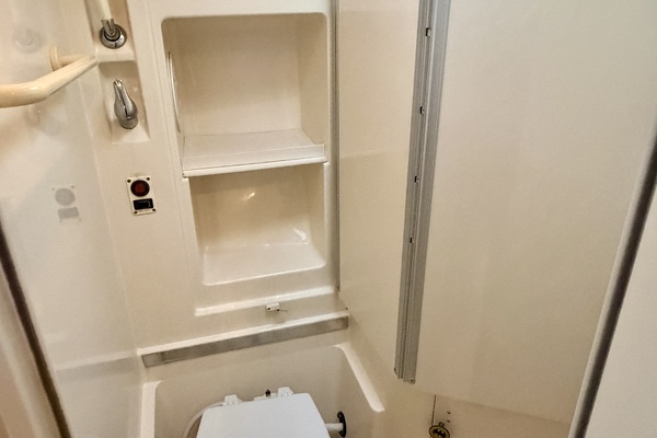 31ft Carver Yacht For Sale