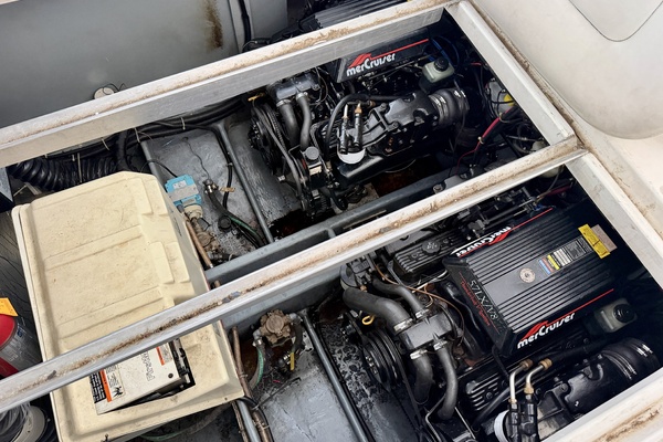31ft Carver Yacht For Sale