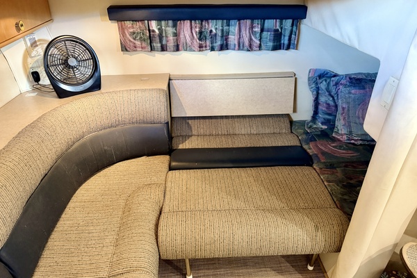 31ft Carver Yacht For Sale