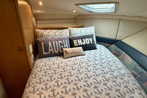 31ft Carver Yacht For Sale