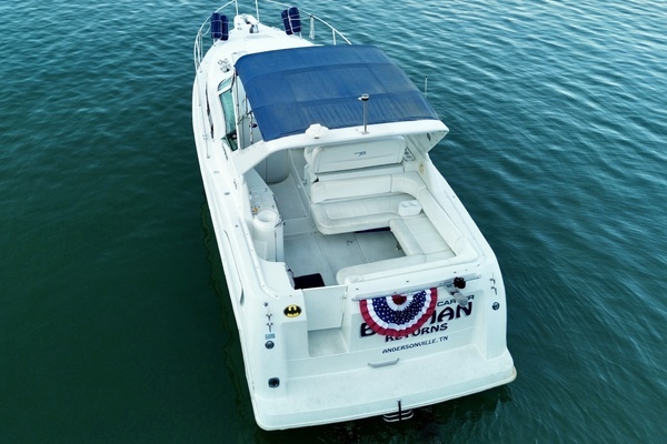 Photo of the 1996 Carver 310 Mid Cabin Express