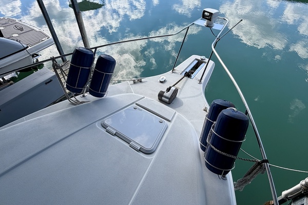 31ft Carver Yacht For Sale