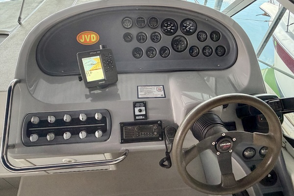 31ft Carver Yacht For Sale