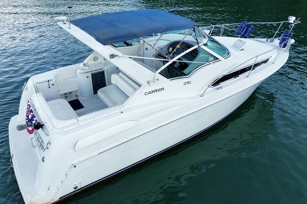 31ft Carver Yacht For Sale