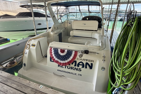 31ft Carver Yacht For Sale