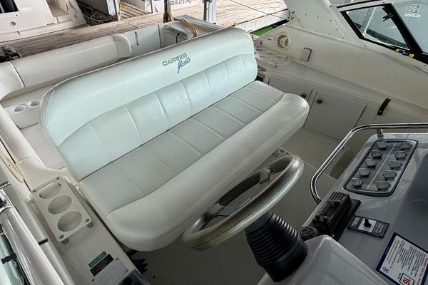 31ft Carver Yacht For Sale