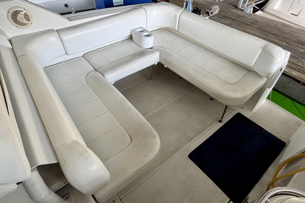 31ft Carver Yacht For Sale