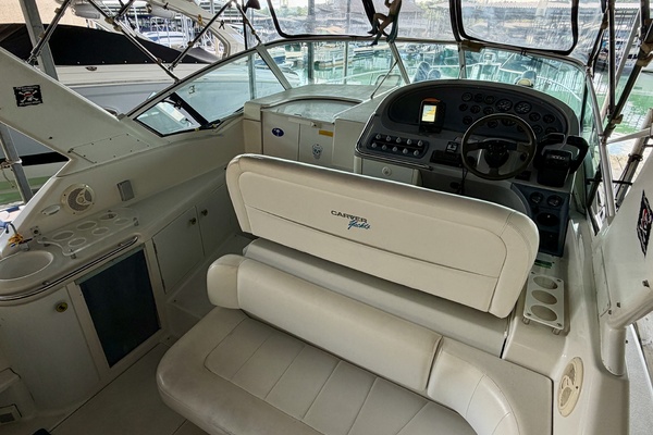 31ft Carver Yacht For Sale