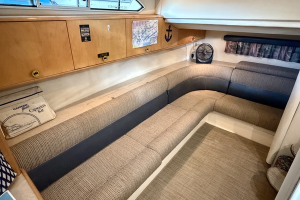 31ft Carver Yacht For Sale