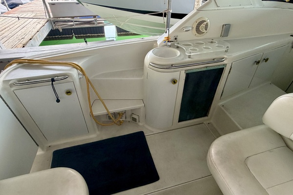 31ft Carver Yacht For Sale