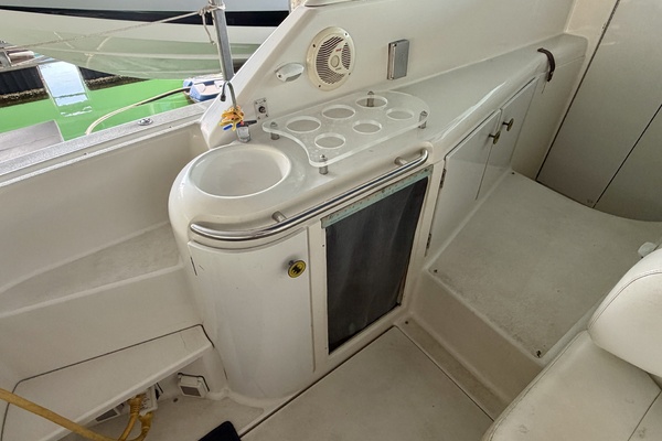 31ft Carver Yacht For Sale