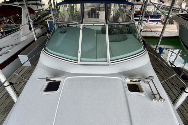 31ft Carver Yacht For Sale