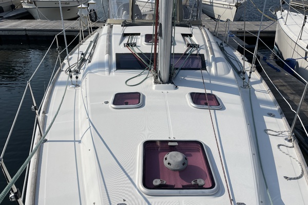 YES DEAR 40ft Beneteau Yacht For Sale