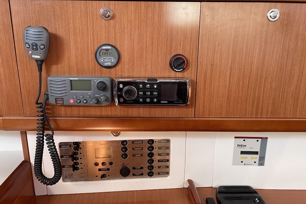 YES DEAR 40ft Beneteau Yacht For Sale