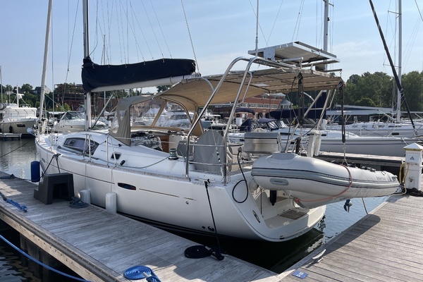Photo of the 2010 Beneteau  "YES DEAR"