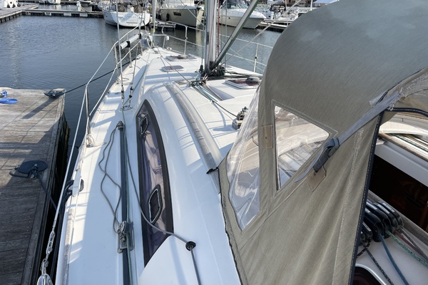 YES DEAR 40ft Beneteau Yacht For Sale