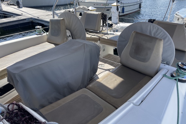 YES DEAR 40ft Beneteau Yacht For Sale