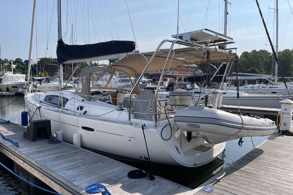 YES DEAR 40ft Beneteau Yacht For Sale