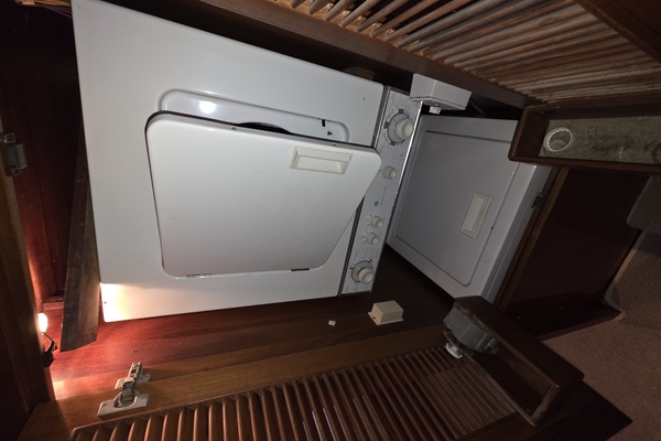 60ft Ocean Alexander Yacht For Sale