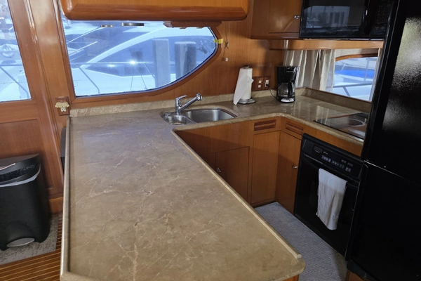 2000 Ocean Alexander 60