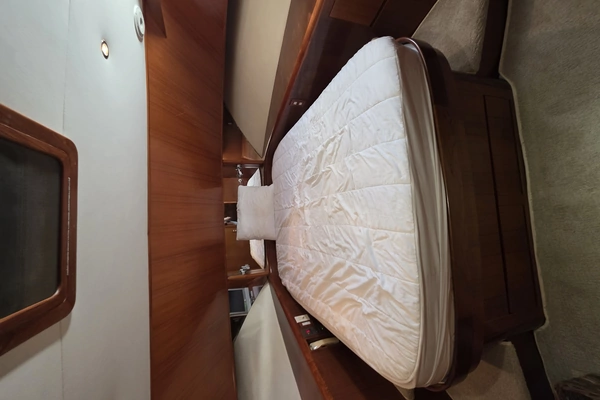 2000 Ocean Alexander 60