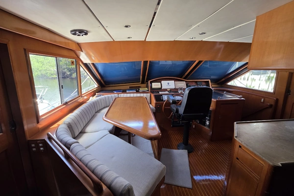 2000 Ocean Alexander 60