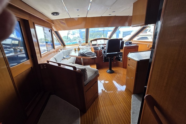 Ocean Alexander 60 Trawler Yacht For Sale